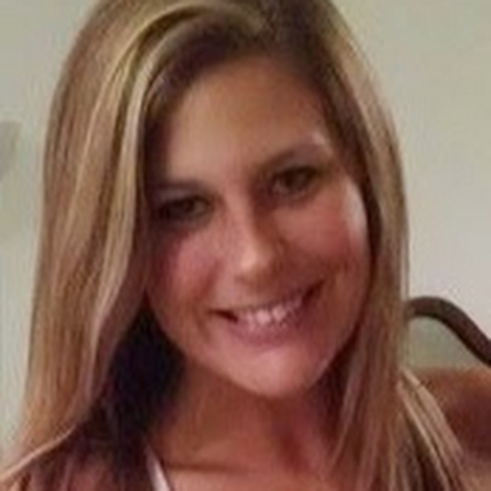Meet your Posher, Desiree